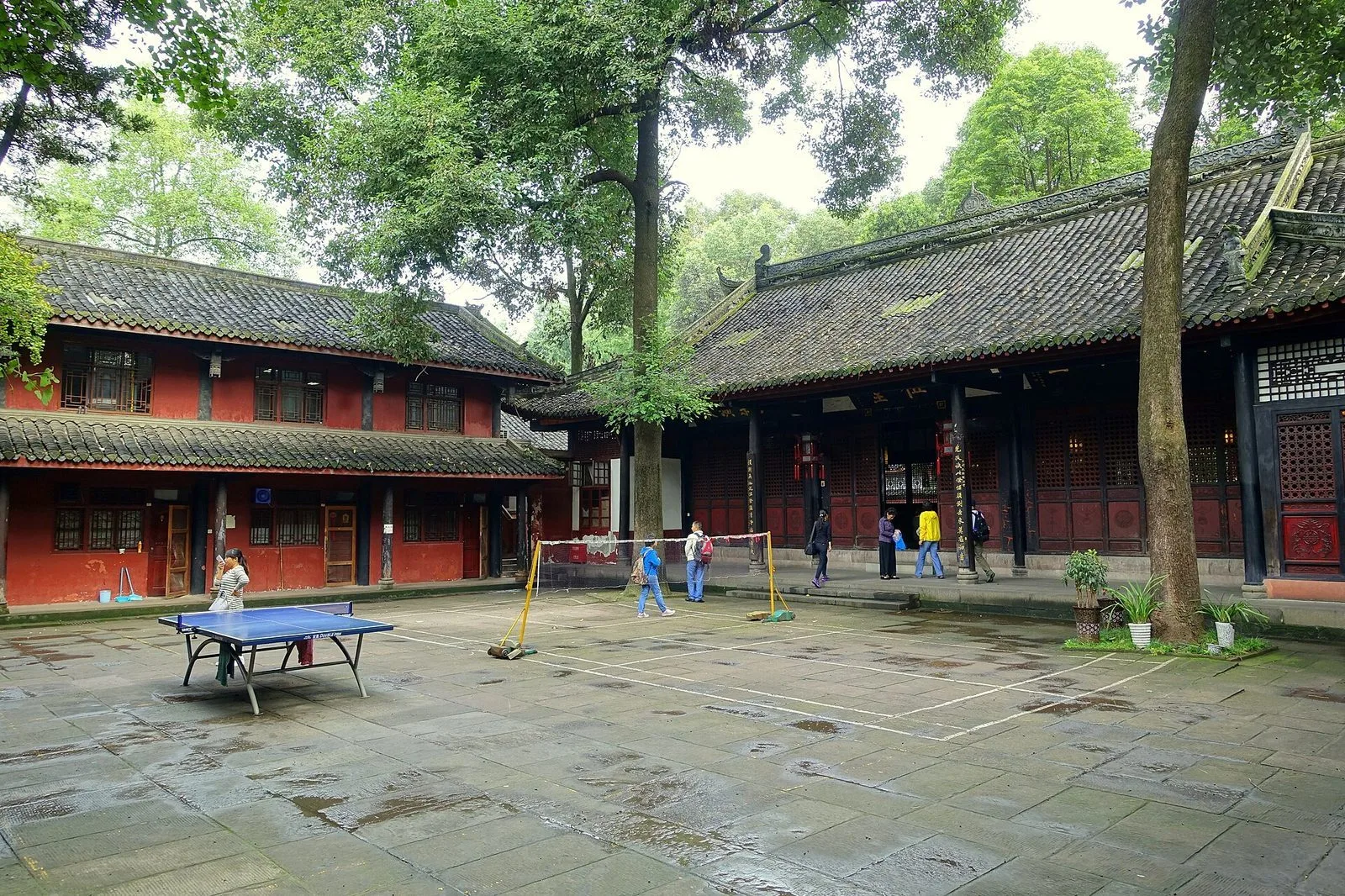 Wenshu Monastery courtyard, Chengdu — Chengdu's oldest Buddhist monastery